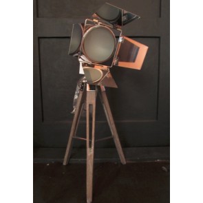Reflektor na trojnožke,šedé patinované drevo, výška 77 cm